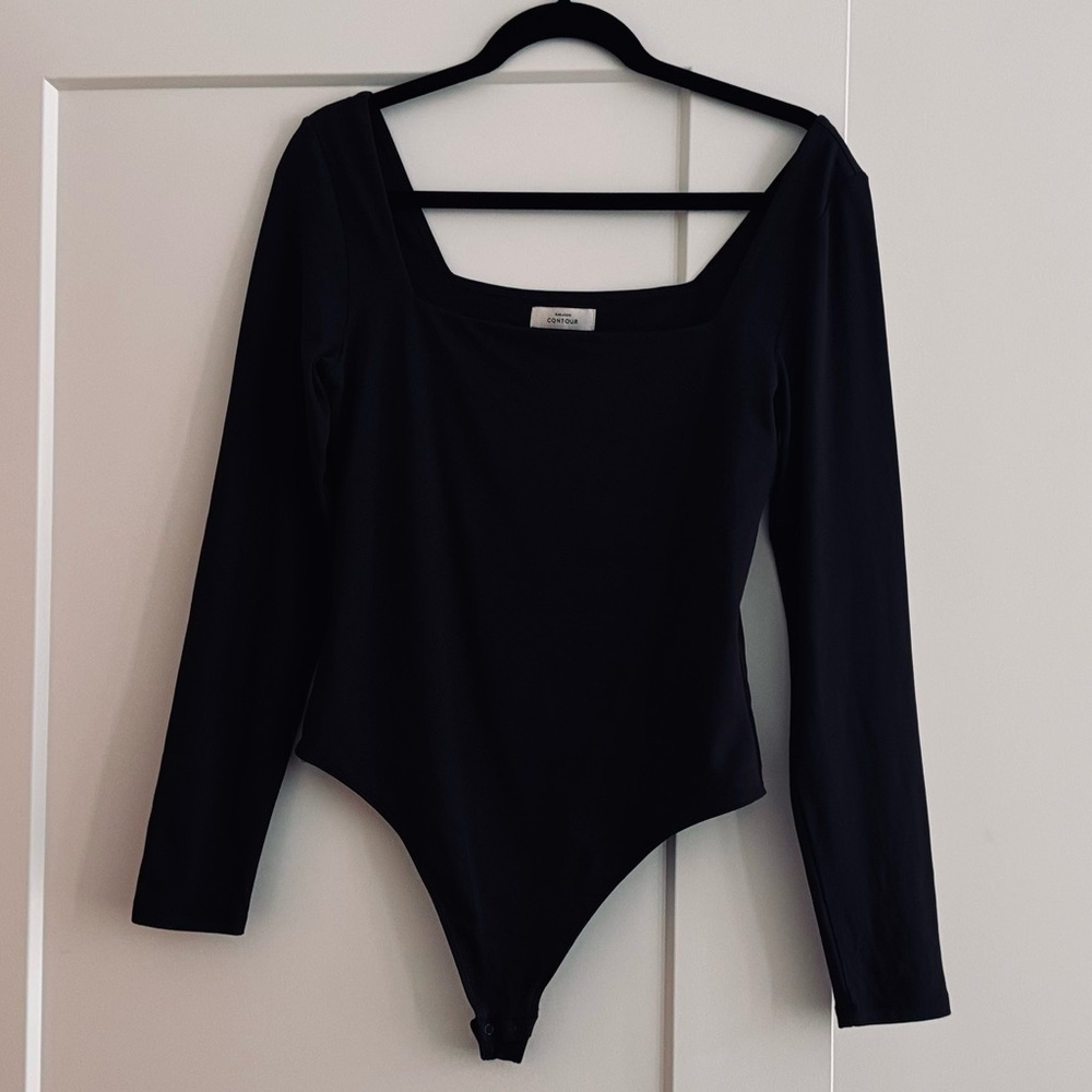 Aritzia Babaton Original Squareneck Bodysuit Black
